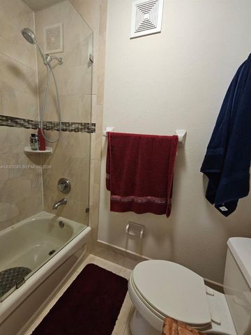 8960 W Flagler St 3, Miami, FL 33174