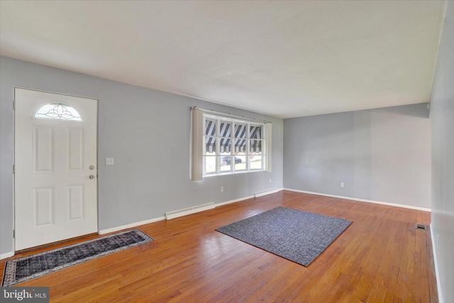 2833 ANITA DR, Dover, PA 17315