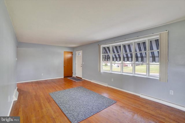 2833 ANITA DR, Dover, PA 17315