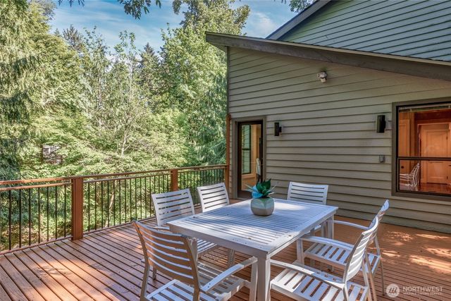 520 176th Lane NE, Bellevue, WA 98008