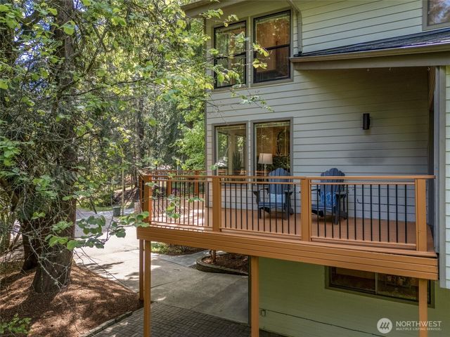 520 176th Lane NE, Bellevue, WA 98008