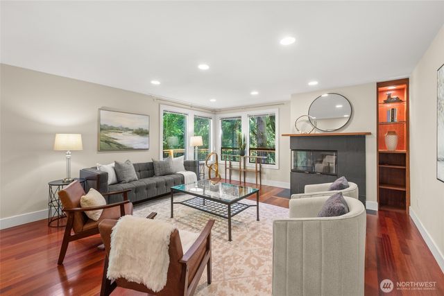 520 176th Lane NE, Bellevue, WA 98008