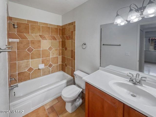 3357 N Country Club Rd Apt 14, Tucson, AZ 85716