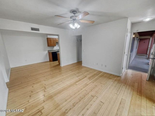 3357 N Country Club Rd Apt 14, Tucson, AZ 85716