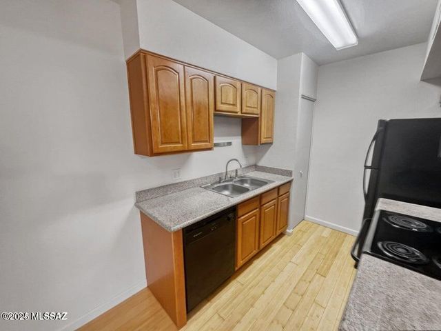 3357 N Country Club Rd Apt 14, Tucson, AZ 85716