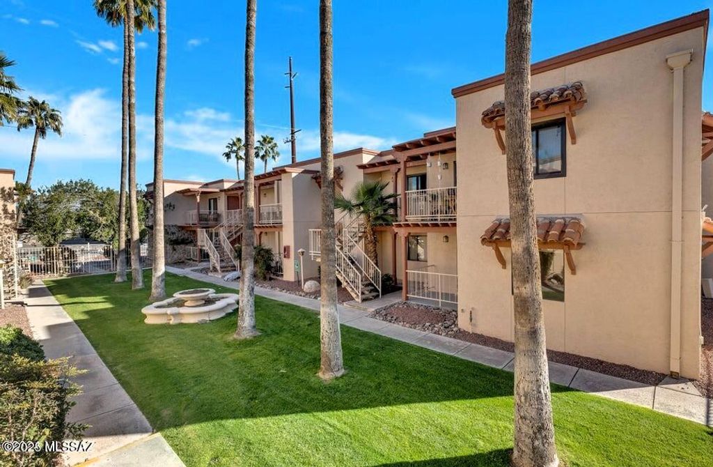 3357 N Country Club Rd Apt 14, Tucson, AZ 85716