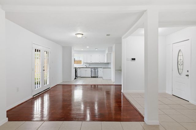 7321 Wiley Road, Houston, TX 77016