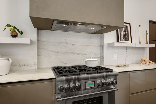 19 Camino Barranca, Santa Fe, NM 87507