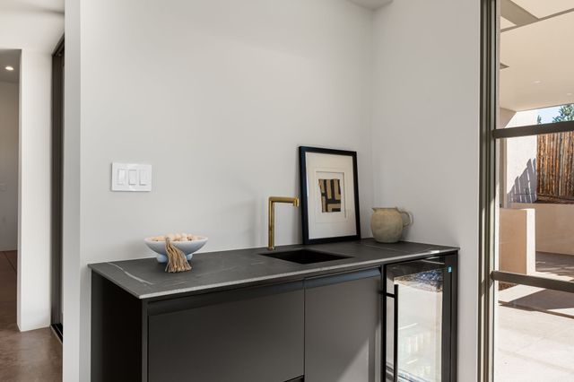 19 Camino Barranca, Santa Fe, NM 87507