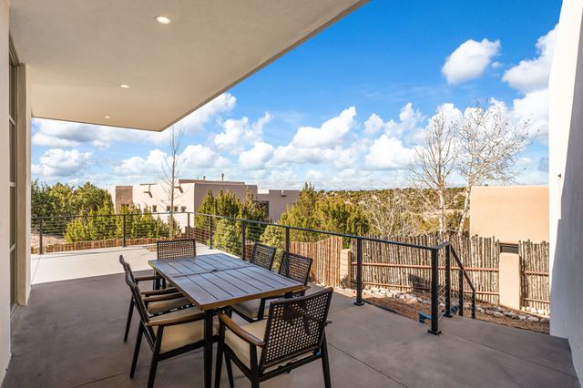 19 Camino Barranca, Santa Fe, NM 87507