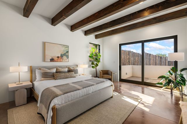 19 Camino Barranca, Santa Fe, NM 87507