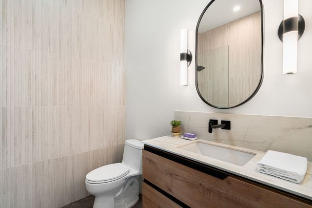 19 Camino Barranca, Santa Fe, NM 87507