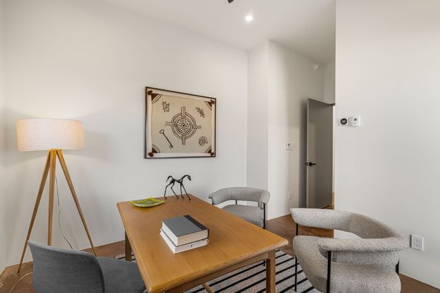 19 Camino Barranca, Santa Fe, NM 87507