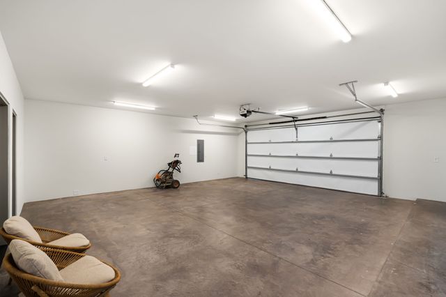 19 Camino Barranca, Santa Fe, NM 87507