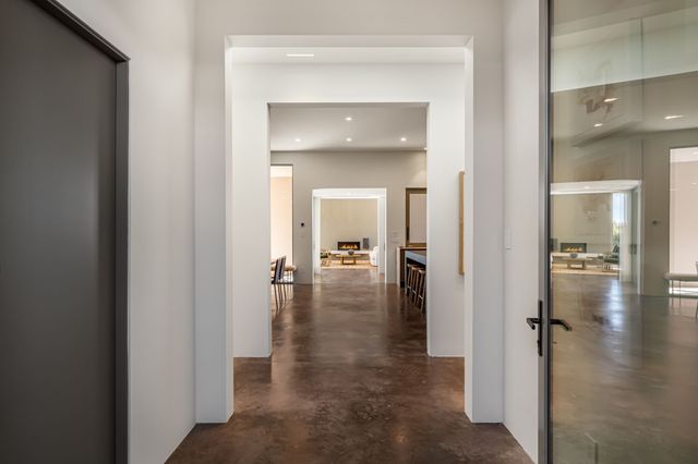 19 Camino Barranca, Santa Fe, NM 87507