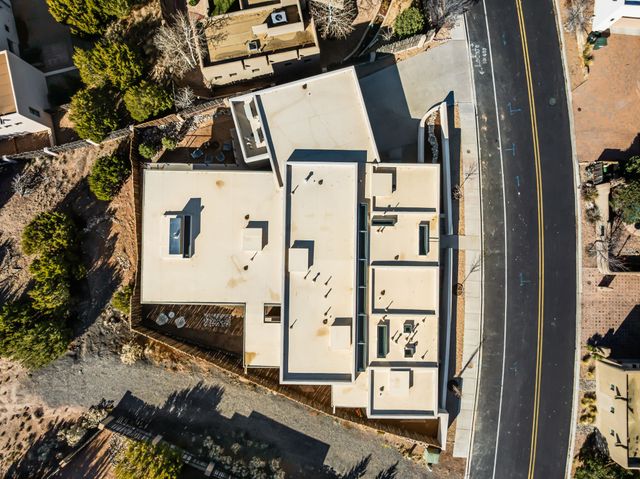 19 Camino Barranca, Santa Fe, NM 87507