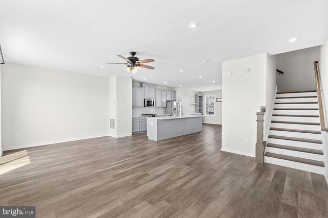 1093 VENIFENA TER SE, Leesburg, VA 20175