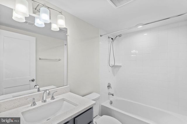 1093 VENIFENA TER SE, Leesburg, VA 20175
