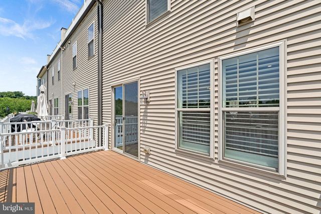 1093 VENIFENA TER SE, Leesburg, VA 20175