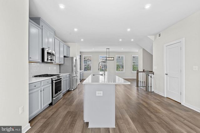 1093 VENIFENA TER SE, Leesburg, VA 20175