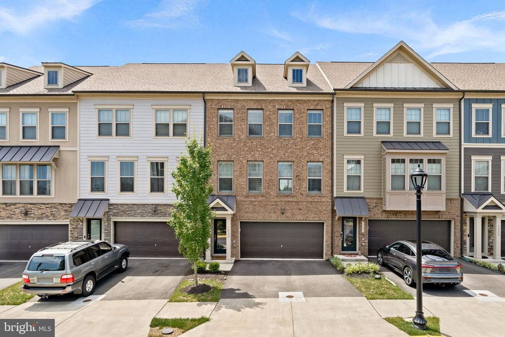 1093 VENIFENA TER SE, Leesburg, VA 20175