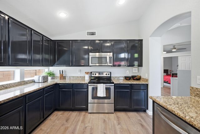 1834 W AMBERWOOD Drive, Phoenix, AZ 85045