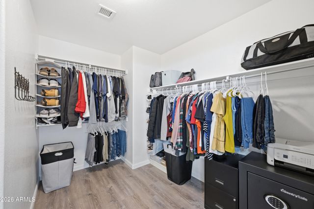 1834 W AMBERWOOD Drive, Phoenix, AZ 85045