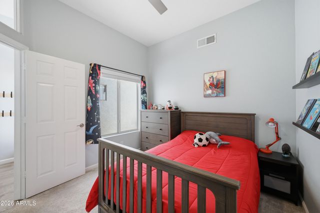 1834 W AMBERWOOD Drive, Phoenix, AZ 85045