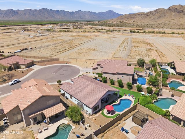 1834 W AMBERWOOD Drive, Phoenix, AZ 85045