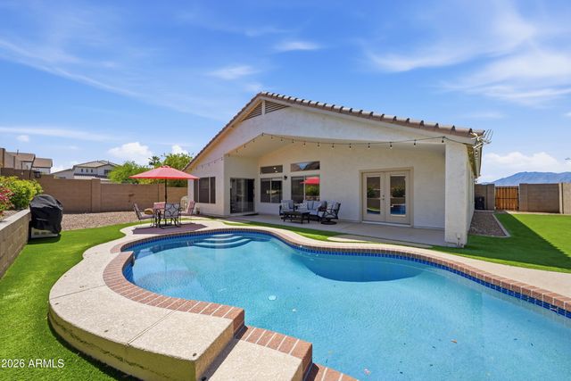 1834 W AMBERWOOD Drive, Phoenix, AZ 85045