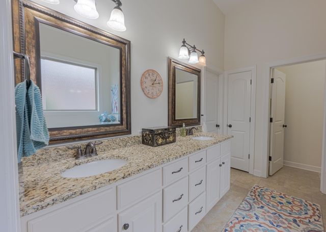 340 DOGWOOD VALLEY DR, Collierville, TN 38017