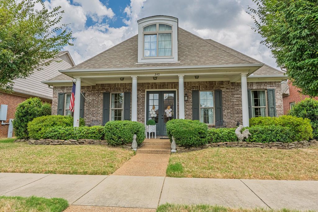 340 DOGWOOD VALLEY DR, Collierville, TN 38017