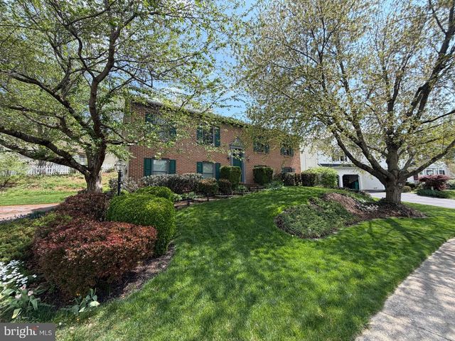 917 CHOWNING DR, Hummelstown, PA 17036