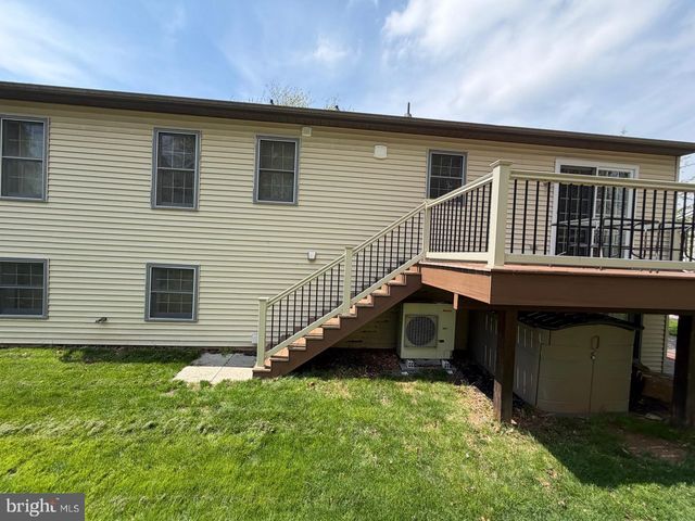 917 CHOWNING DR, Hummelstown, PA 17036
