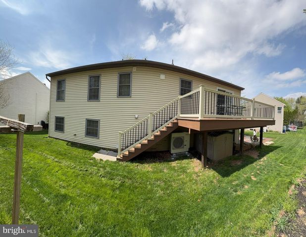 917 CHOWNING DR, Hummelstown, PA 17036