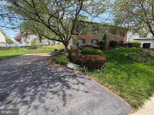 917 CHOWNING DR, Hummelstown, PA 17036