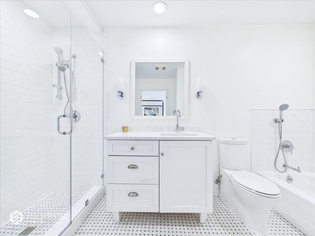 339 Greenleaf Avenue D, Wilmette, IL 60091