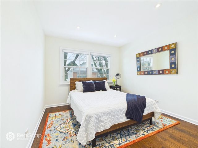 339 Greenleaf Avenue D, Wilmette, IL 60091