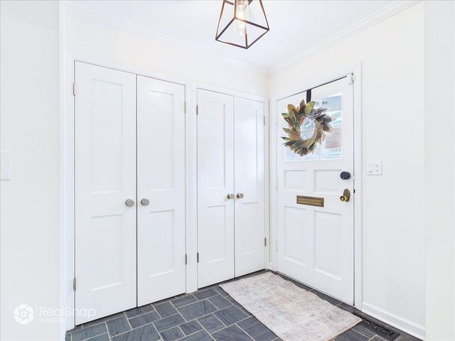 339 Greenleaf Avenue D, Wilmette, IL 60091