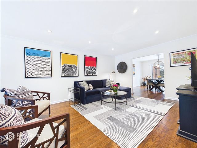 339 Greenleaf Avenue D, Wilmette, IL 60091