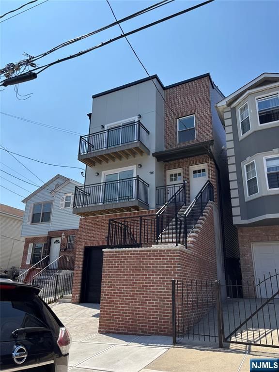 715 17th Street, Newark, NJ 07103