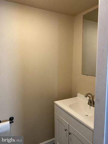 502 W SUNSET AVE, Greensboro, MD 21639