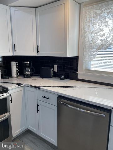 502 W SUNSET AVE, Greensboro, MD 21639