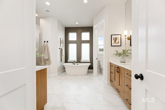 6774 Saddle Bred Way, Star, ID 83669