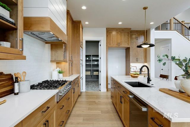 6774 Saddle Bred Way, Star, ID 83669