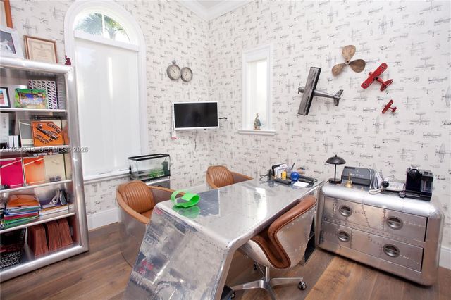 165 Paloma Dr, Coral Gables, FL 33143