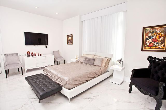 165 Paloma Dr, Coral Gables, FL 33143