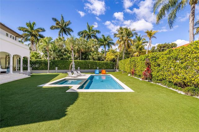 165 Paloma Dr, Coral Gables, FL 33143