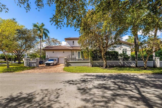 165 Paloma Dr, Coral Gables, FL 33143