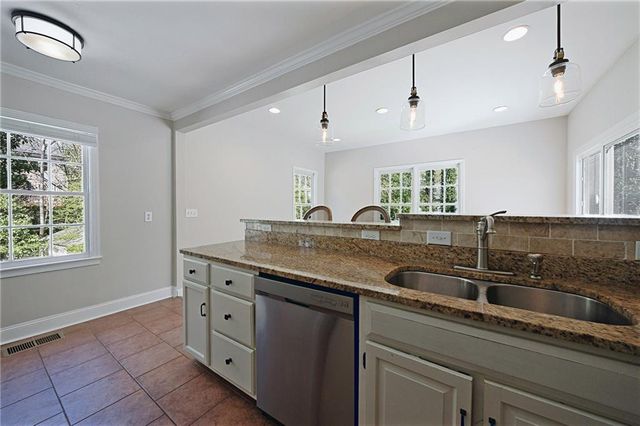 1868 Dyer Circle, Chamblee, GA 30341